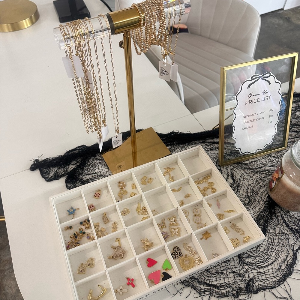 Own your own Charm Bar to do Vendor Shows…  comes with everything you see here